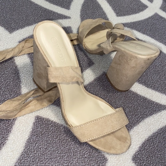 Lace up heels - Picture 8 of 9